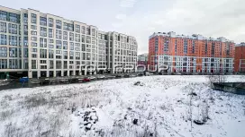 Офис с большим окном у метро-98. Фото объекта