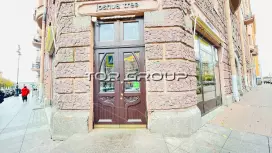 Угловое помещение 180 м2, кафе/магазин-98. Фото объекта