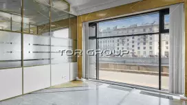 Аренда торгового помещения 592 кв.м на Московском  60-98. Фото объекта