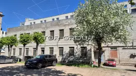 Офис 192 м2 у метро-2. Фасад с угла