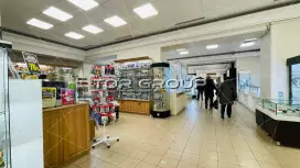 Аренда у метро, 80 кв м-98. Фото объекта