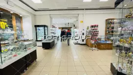 Аренда у метро, 80 кв м-98. Фото объекта