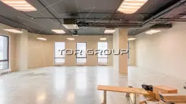 Угловой офис 159.8 м&sup2; с окнами в пол-98. Фото объекта