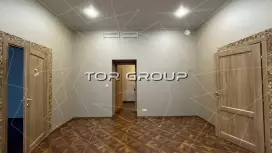 Аренда офиса 180 кв.метров, 3 этаж-98. Фото объекта
