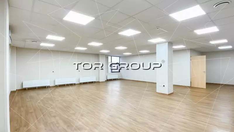 Просторный офис с ремонтом-98. Фото объекта