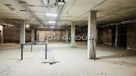 Торговое 400 м2 в цоколе ТЦ-98. Фото объекта