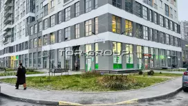 Аренда торгового помещения 178 кв.метров, 3 этаж-2. Фасад с угла