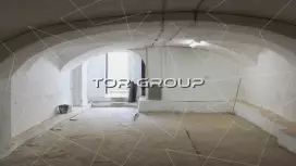 Аренда торгового помещения 106.9 кв.метров, Подвал этаж-98. Фото объекта