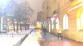 247 кв. метров в 45 метрах от метро Автово-2. Фасад с угла
