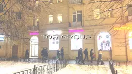 247 кв. метров в 45 метрах от метро Автово-2. Фасад с угла