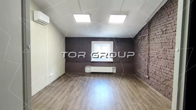 Аренда офиса 22.8 кв.метров, Мансарда этаж-98. Фото объекта