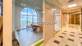 Напротив метро 16,5м с панорамным окном-98. Фото объекта