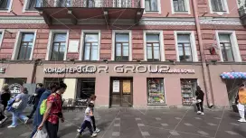 Продается 3й этаж 160 м2 в здании внутри двора-3. Входная группа с фасада
