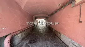 Продается 3й этаж 160 м2 в здании внутри двора-4. Дополнительный вход / выход