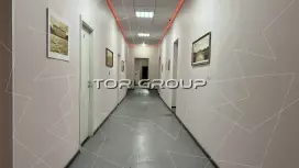 Продажа здания 4745м, 3 фасадных улицы-7. Коридоры