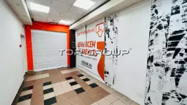 380м напротив метро с отдельным входом-98. Фото объекта