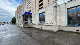 Проспект Просвещения 35, торговое 390 м2-98. Фото объекта
