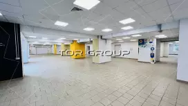 Проспект Просвещения 35, торговое 390 м2-98. Фото объекта