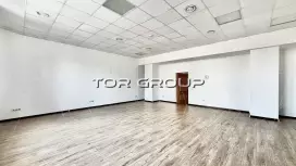 Офис 58 м2, 1 этаж, с ремонтом-98. Фото объекта