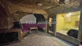 В центре у метро 157,7 м2, высокий трафик-98. Фото объекта