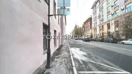 Здание 3 этажа  в 1,3 км от  м Горьковская-98. Фото объекта