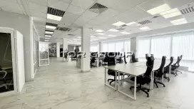 Аренда офиса 932 кв.метров, 1 этаж-98. Фото объекта
