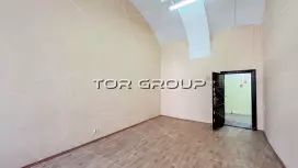 Офис 31,9 м2 от собственника. Торг.  есть 25-500м-98. Фото объекта