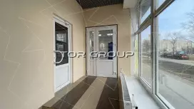 Аренда универсального помещения 90 кв.метров, 1 этаж-98. Фото объекта