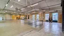 Собственник. Груз. Лифт. С/У. 408 м&sup2; Творчество-98. Фото объекта