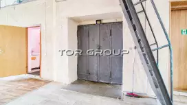 Собственник. Груз. Лифт. С/У. 408 м&sup2; Творчество-98. Фото объекта