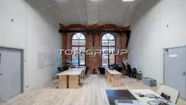 Без посредников. 456м, 1 этаж. Офис/универсальное-98. Фото объекта