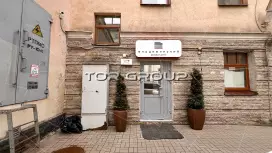 Большой офис у метро. Есть места на парковке-98. Фото объекта