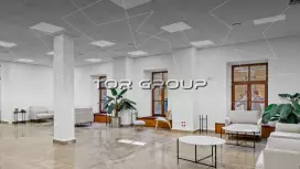 Аренда офиса 2366 кв.метров, 1 этаж-98. Фото объекта
