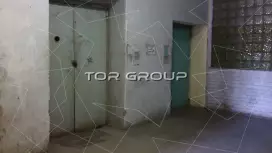 Собственник. Груз. Лифт. 103, 89, 192 м&sup2; Мастерская-98. Фото объекта