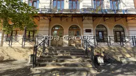 Аренда офиса 172 кв.метров, Цоколь этаж-98. Фото объекта