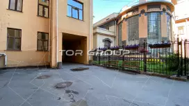 Продажа здания 6700 м2 на Петроградке-98. Фото объекта