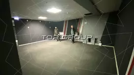 Аренда торгового помещения 81 кв.метров, Цоколь-98. Фото объекта