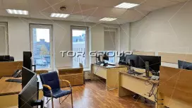 Аренда офиса с качественным ремонтом у метро.-98. Фото объекта