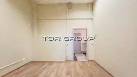 Офис с большими окнами. есть от 40 до 900м-98. Фото объекта