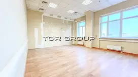 Офис с большими окнами. есть от 40 до 900м-98. Фото объекта
