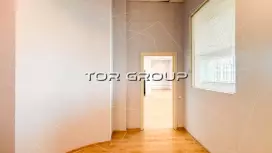 есть от 40 до 900м. Офис 108 м2 от собственника-98. Фото объекта