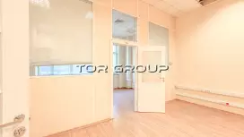 есть от 40 до 900м Офис 98.9 м. От собственника-98. Фото объекта