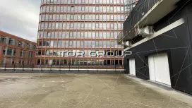 409 м&sup2; у метро.Отличный трафик, можно 24/7.Терраса-98. Фото объекта