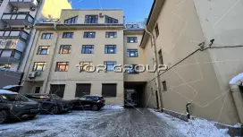 Продажа здания 4768 кв.метров,  этаж-1. Фасад фронтальная