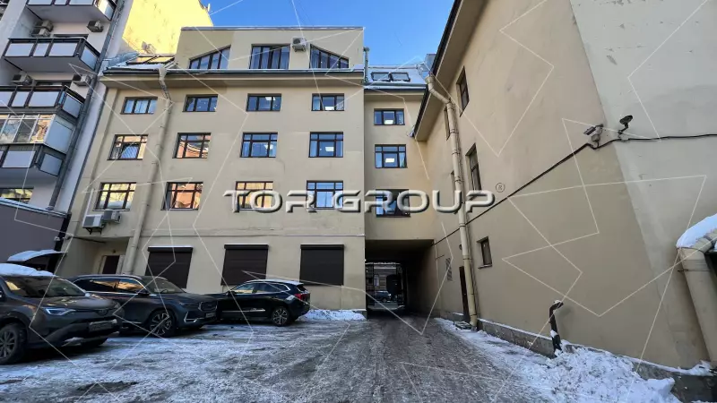 Продажа здания 4768 кв.метров,  этаж-1. Фасад фронтальная