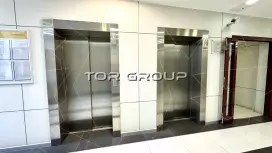 Продажа офиса в центре с парковкой-9. Лифтовой холл