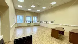 Офис 46 м2, высокий потолок, хороший ремонт-98. Фото объекта