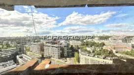 Офис 55 м2 с балконом. 2 каб.-98. Фото объекта