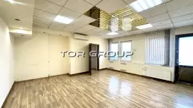 Офис 55 м2 с балконом. 2 каб.-98. Фото объекта