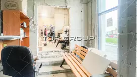 Помещение 106 м2, 1 эт, витрины-98. Фото объекта
